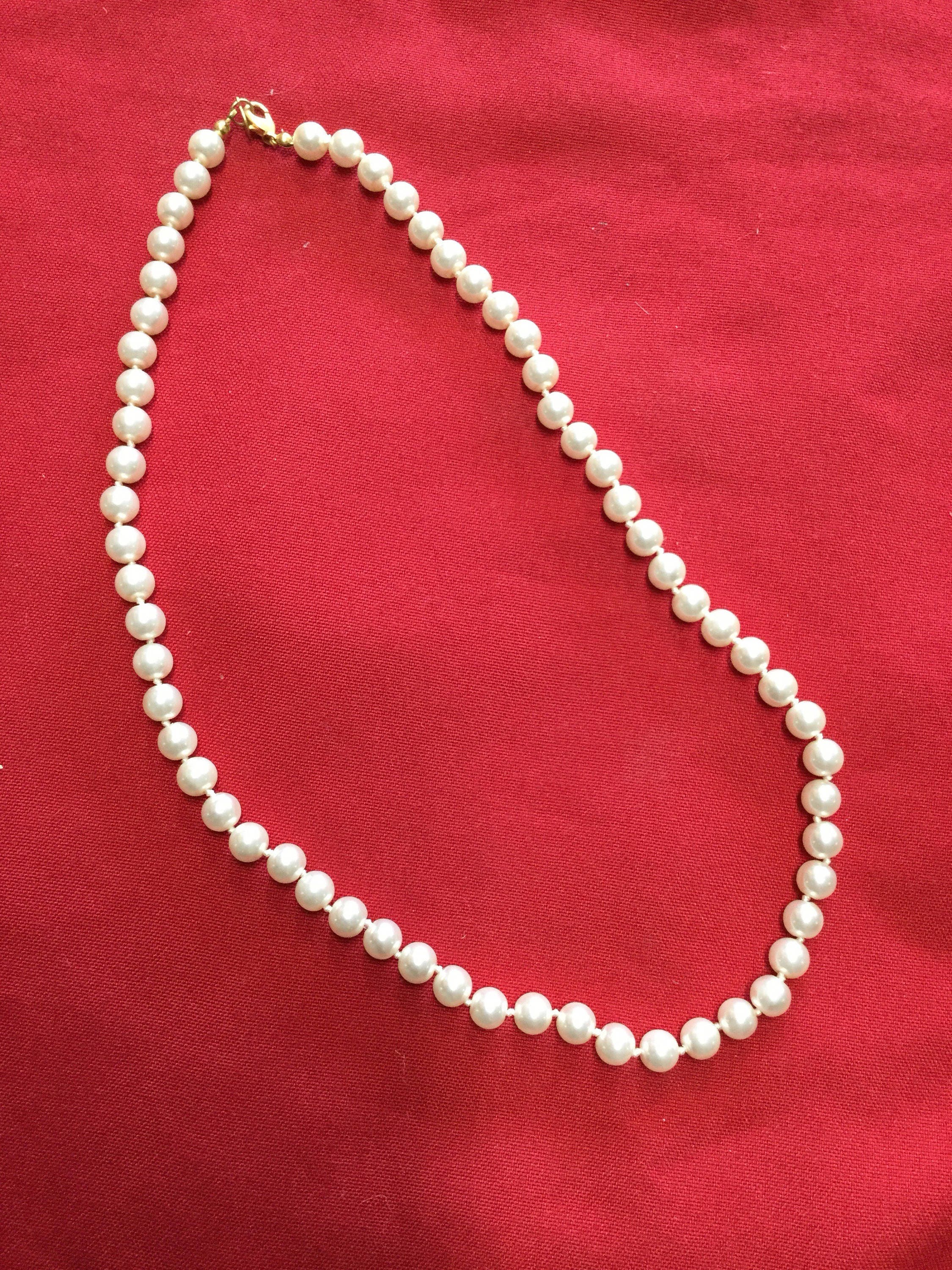 14 K GE Wlind Faux Pearl Necklace - Etsy