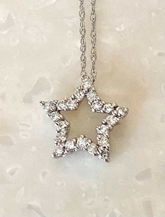 Very Nice 14k White Gold Diamond Star Pendant with