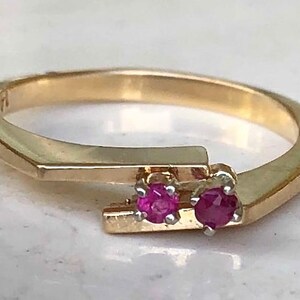 14k Very Unique Custom Mid Century Antique 14k Ruby Spinel Ring 2.5 grams Size 6.25 Great for Stacking