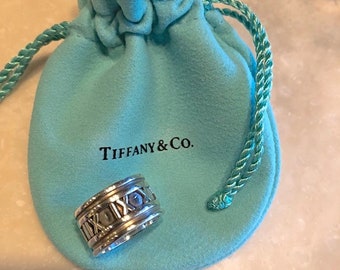 Very Nice 1995 TIFFANY & CO 925 (Sterling Silver) Wide Atlas Ring Retired Weight is 10.5 grams Size 5.25-5.5