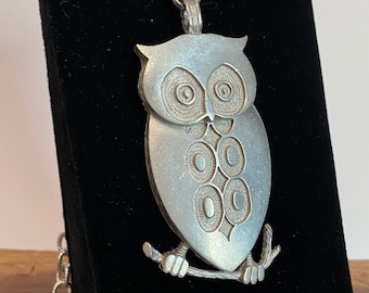 Vintage Mid Century Pewter Owl Pendant Necklace!