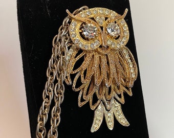 Vintage Gold-tone Clear Rhinestone Covered OWL Pendant Necklace!