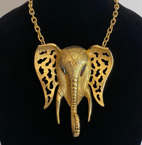Vintage CELEBRITY Goldtone Large Elephant Head Pe… - image 1
