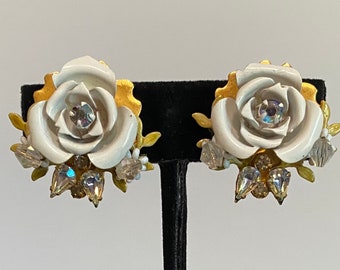 Vintage 50s 60s Signed ROBER White Enamel Rhinestone Flower Clip On Earrings!