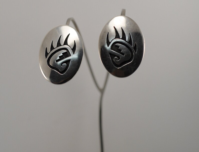 Vintage Hopi Antoinette Qumawunu Sterling Silver Clip On Earrings Bear Paw Gift