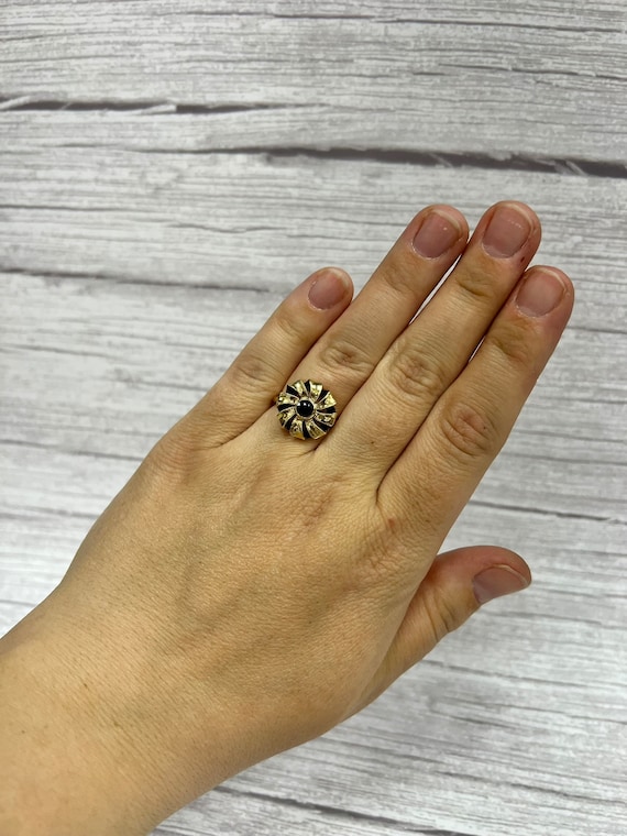 Vintage 10k Yellow Gold Bohemian Garnet Halo Ring… - image 7