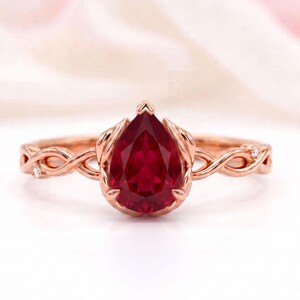 Ring met peervormige labrobijn, roségouden verlovingsring met gedraaide wijnrank, geboortesteen van juli, cadeau