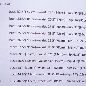 Puede incluir: Tabla de tallas con medidas de busto, cintura y cadera en pulgadas y cent&iacute;metros para las tallas 0 a 20.