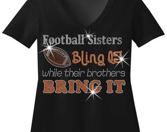 Camiseta de diamantes de imitación de Football Sisters: ¡Brilla mientras sus hermanos la llevan! Camiseta brillante para el día del partido.