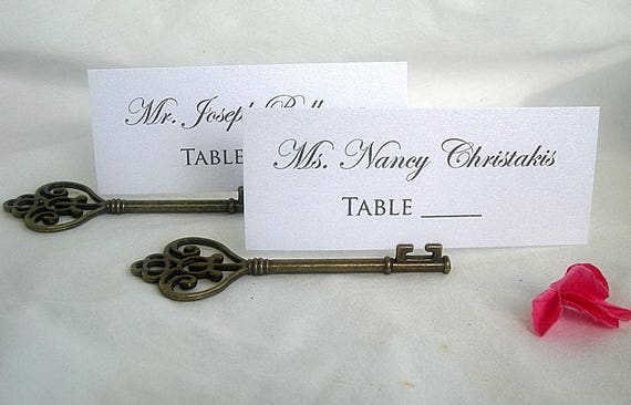 152 Kate Aspen Vintage Skeleton Key Gold Wedding Place Card Holder with Cards 