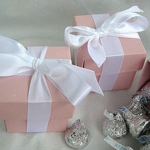 Personalisierte Gastgeschenk Box blush Pink Gastgeschenk Box mit Band Türkis Silber Navy Gold Hochzeit Gastgeschenk Box w Custom Tag Shower Favors Geburtstag Gastgeschenke