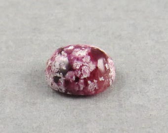 Berilo rojo de las montañas Wah Wah / Piedras preciosas raras de Utah / Cabujón ovalado de 9x8 / Hecho en Estados Unidos / RB102