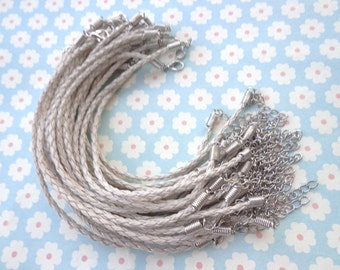 20 pcs 3mm 7 -9 inch adjustable rice white  faux braided leather bracelet with white k fitting