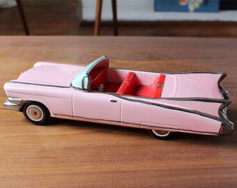 Vintage Ceramic Pink Cadillac Model, By Leadworks Inc, 1987 with original box. 1950s Decor