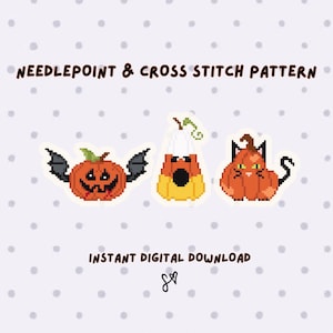 Może przedstawiać: Wzór do haftu krzyżykowego i needlepoint z trzema motywami pixel art: pomarańczowa dynia z czarnymi skrzydłami nietoperza, żółto-pomarańczowy cukierek kukurydziany oraz dynia w kształcie kota. Tekst: NEEDLEPOINT & CROSS STITCH PATTERN, INSTANT DIGITAL DOWNLOAD.