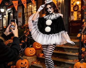 Pierrot clownkostuum voor dames, zwart-witte cape en hoedenset, vintage narrenoutfit, gotische harlekijn cosplay, Halloween feestjurk