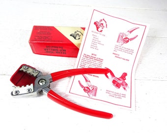 Vintage Texan York Nut Sheller