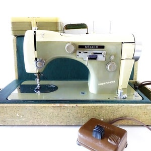 Brother VX-1120 Sewing Machine 3 Stitch Electric Foot Pedal Control Missing  Case on Front Barely Used Bobbin Not Picking up Sold as Is 