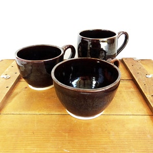 Vintage Brown Stoneware Pottery Mugs