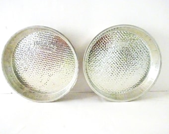 Vintage  Set of 2 Bake King 9 Inch Cake Pans