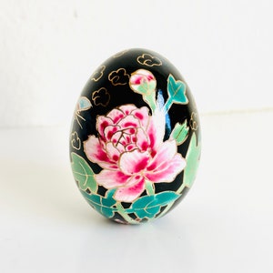 Vintage schwarzes Porzellan Blumengold Wolken Trimmen handbemaltes Ei, Cloisonné Ei