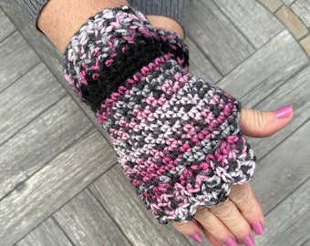 Fingerless Gloves in shades of black, pink, hot pink, fushia, dark grey and pale grey ombre