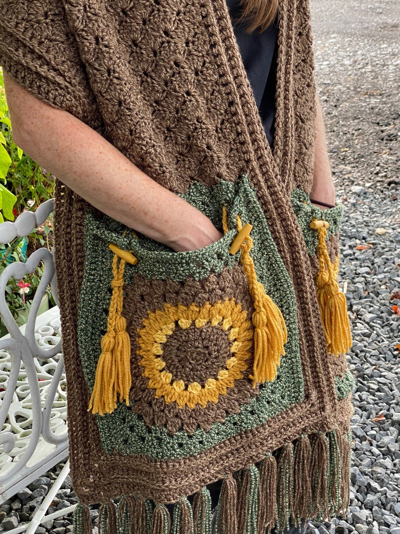 Sunflower Pocket Shawl Crochet Pattern image 9