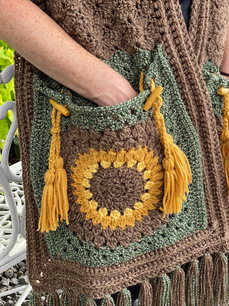Sunflower Pocket Shawl Crochet Pattern image 10
