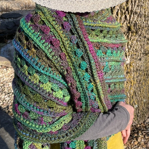 Point Of View Wrap in shades of green, blue and purple