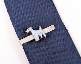 Fermacravatta vintage anni '50-'60 a forma di terrier / Fermacravatta sottile color argento / Fermacravatta a forma di terrier dipinto di grigio / Accessorio da uomo di metà secolo
