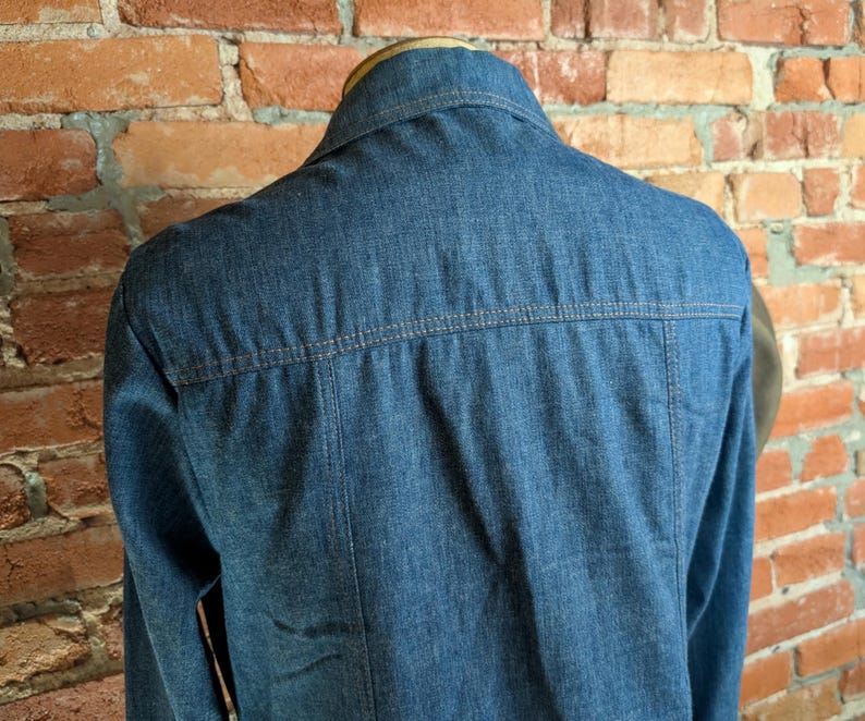 1970er Jahre Vintage Herren Denim Westernjacke mit Wildlederbesatz, Druckknöpfen Jeansjacke Retro Cowboy Ranchwear Mantel 70er Jahre Westernwear - Größe M Bild 12