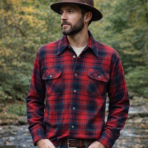 Camisa de lana Arrow de los años 70, con cuadros rojos, negros, azules y verdes, para hombre, estilo caza/leñador, con cuello de lazo, de Cluett (talla mediana)