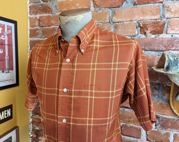 1960s Plaid Men's Shirt Vintage Short Sleeve Butt… - image 1