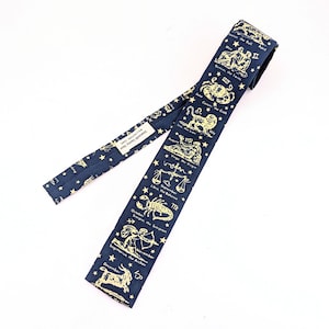 1950s ROOSTER Horoscope Necktie Vintage Square Bottom Men&#39;s All Cotton Skinny Necktie with Hand Printed Designs by Sun Fabrics