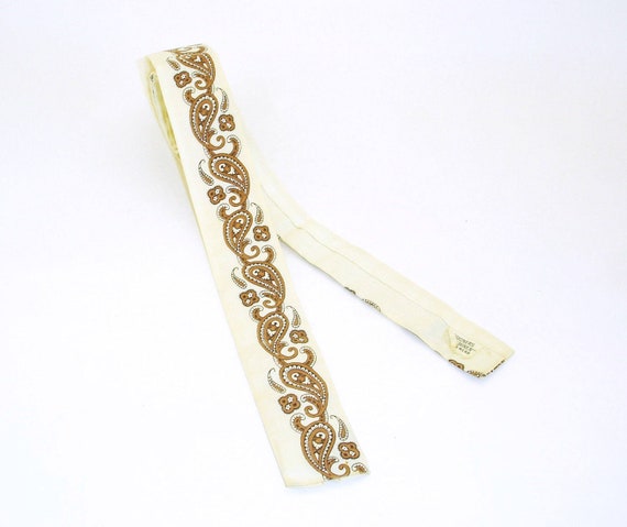 1950s Square Paisley Tie Mens Vintage 50s Off whi… - image 1