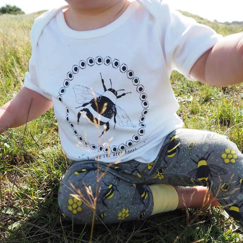 screen printed eco-friendly baby wear Bee baby leggings and T-shirt set bee illustration baby clothing organic cotton baby set