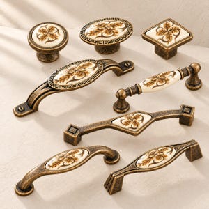 Tiradores y pomos de cerámica para armarios, tiradores de latón antiguo para cajones, herrajes florales para armarios de cocina, tiradores decorativos para cómodas.