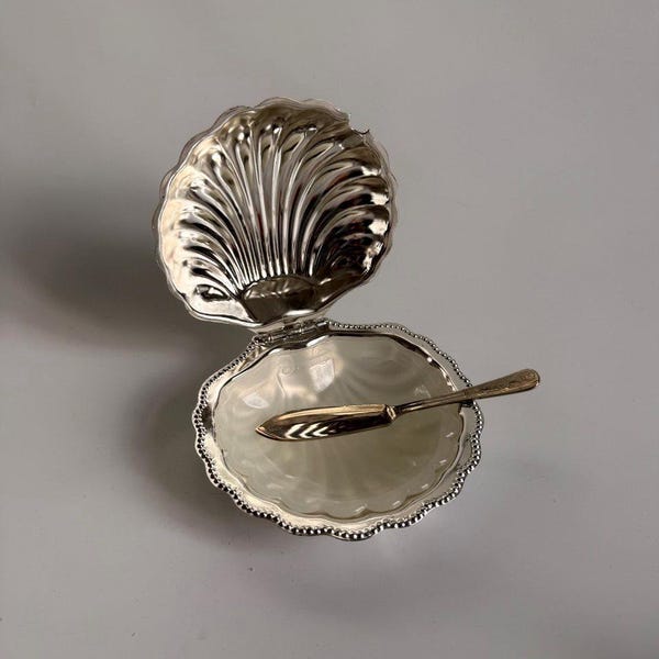 Plato de caviar Queen Anne vintage, mantequera plateada, inserto de vidrio esmerilado, cuchillo de servir, caja original.