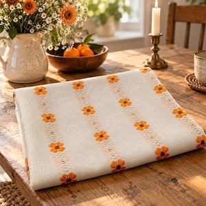 Tovaglia vintage tessuta, stile scandinavo con motivo floreale arancione, ideale per arredare una cucina in stile rustico (133 x 148 cm)