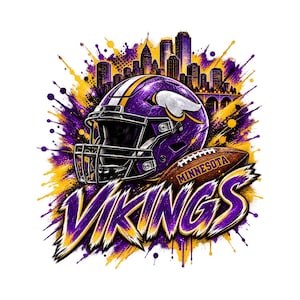 Peut inclure: Un casque de football américain violet et or avec un motif de corne blanche, devant une silhouette urbaine stylisée. Un ballon de football marron avec le texte MINNESOTA est en dessous, et le mot VIKINGS est écrit en grandes lettres grasses.