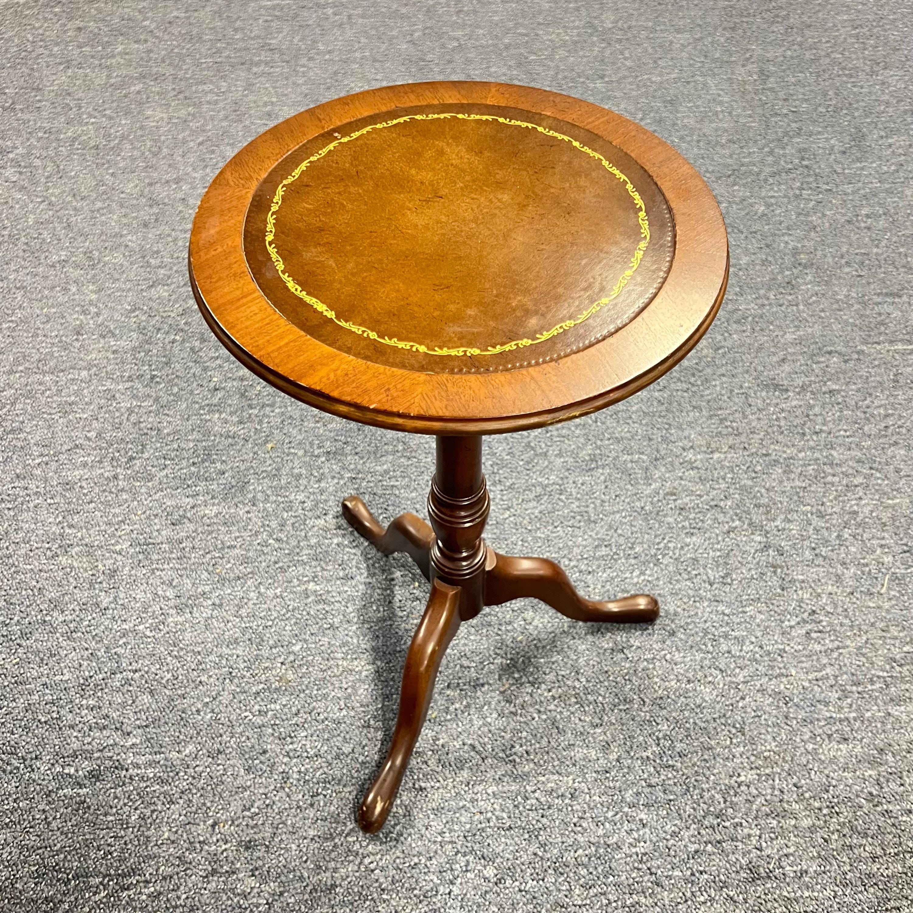 Queen Anne Style End Tables - Etsy
