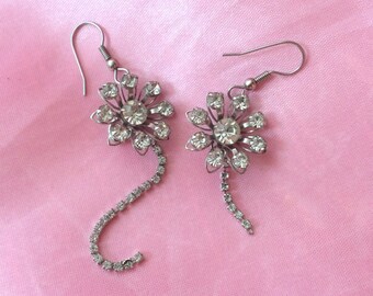 Diamante rhinestone vintage flower earrings