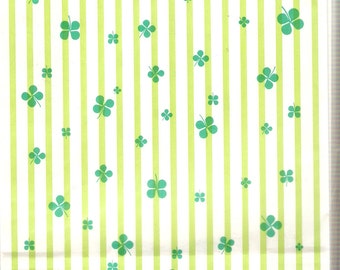 A Set of 8 Japanese Kraft Gift Bags - Clover