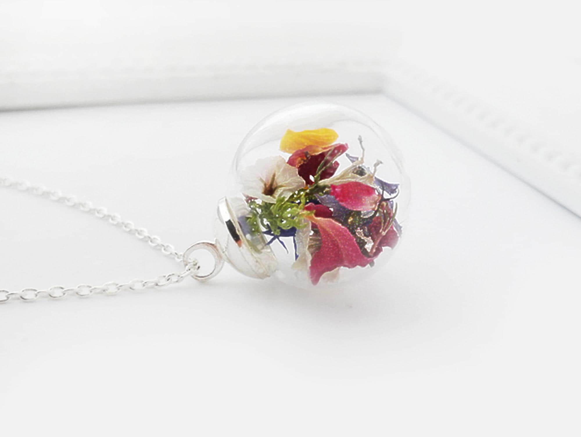 Produktbild von AOBOCO Kristall Kette Damen Mit Blau Herz AnhäNger Rose Halskette