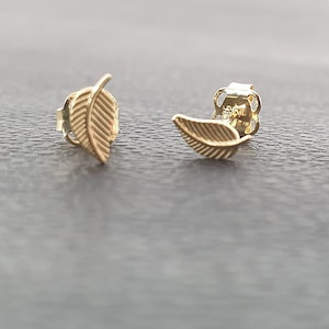 real 585 14K leaf stud earrings gold leaf earrings, solidly made in real yellow gold