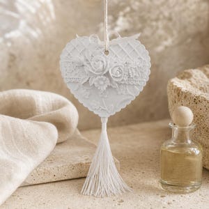 Duftstein Herz  Rose „Fleur“ & weißer Quaste – Handgefertigter Aromastein für ätherische Öl – Romantische Deko – Raumduft Geschenk