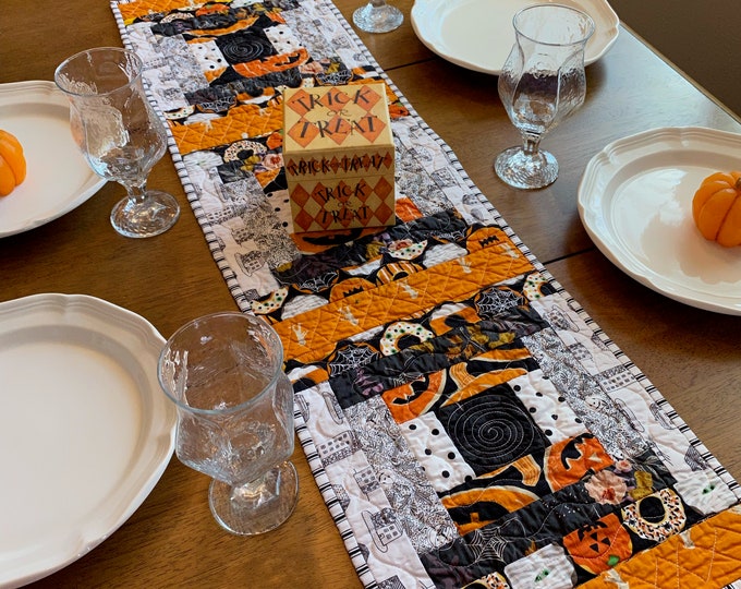 Quilted Table Runner, Halloween Decor, Halloween Table Runner, Autumn ...