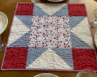 Red white & blue star quilted table topper American table  quilted centerpiece , July 4th quilt,  American home decor, Summer table,