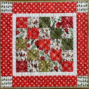 Christmas quilted table topper of red and green , Holiday decor, Christmas table decor, Christmas sq. 21 x 21, Holiday dining,Holiday table