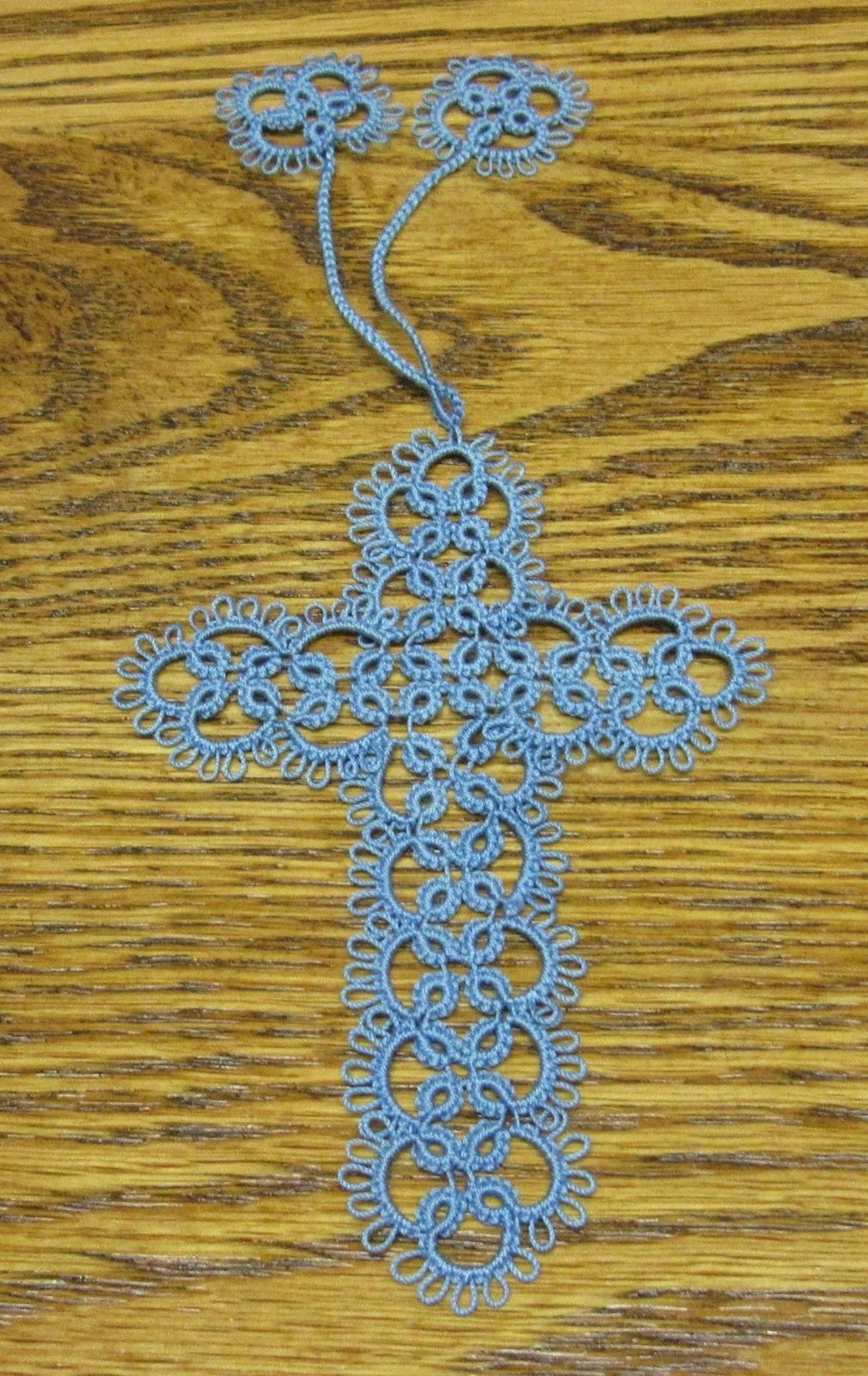 ONE Hand Tatted CROSS Bookmark Shuttle Tatting Crosses Blue Pink White